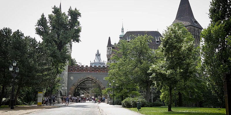 das Stadtwäldchen als Budapests Freizeit-Oase
